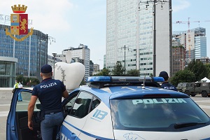 polizia centrale pirelli Arrestato mentre tenta di derubare un tassista