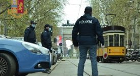 Movida: 250 controlli, 39 multe per mancanza della mascherina, sventata un'aggressione