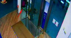 Arrestato per avere sfregiato due clochard