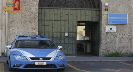 Tre minori arrestati per rapina e aggressioni Ricercato per truffa arrestato mentre chiede il permesso di soggiorno