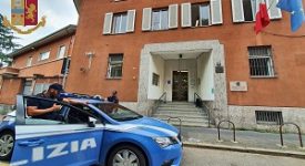Spacciava in casa mentre era sotto sfratto