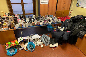 Sequestrati oltre 30mila euro di profumi contraffatti