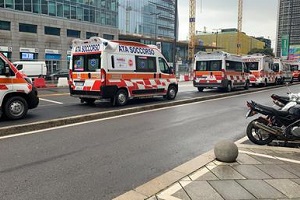Protesta soccorritori sotto Regione Lombardia