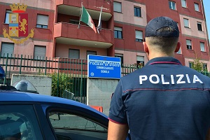 Truffa dello specchietto: arrestati due truffatori