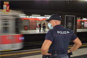 De Corato (FdI): due agenti aggrediti nella MM Duomo Spacciatore gambiano arrestato sulla metropolitana