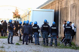 Ancora disordini nel CPR di via Corelli