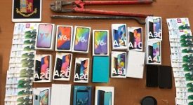 CInque arresti per il furto di 20 smartphone