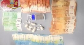 Arrestato con la coca nascosta nel pc