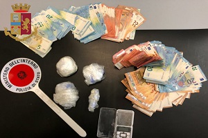 Arrestati 7 spacciatori e sequestrato mezzo chilo di cocaina