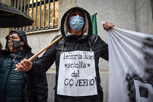 Protesta dei ristoratori sotto la Prefettura
