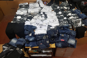 Sequestrati capi contraffatti per oltre 80mila euro
