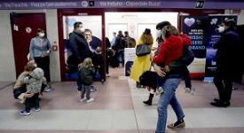 Vaccino spray per bimbi alla stazione MM Gerusalemme