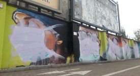 Imbrattati murales dedicati a medici