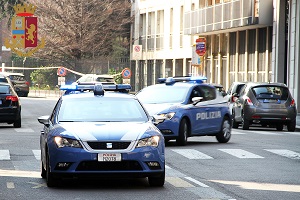 Ruba un cellulare e chiede il riscatto, arrestato