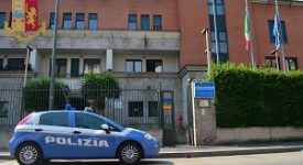Furto in un'auto: due arresti Arrestati due spacciatori con mezzo chilo di droga
