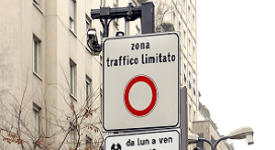 Area B. Piscina (Lega): anche il PD contro Sala Piscina (LEGA): Garantire ingresso in Area C ai residenti con diesel Euro5 Area C: centrodestra all'attacco di Sala Sala riattiva Area C. Centrodestra all'attacco Telecamere di Area B e C rimangono spente Da oggi sospesa Area C
