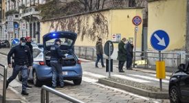 Clochard morto investito: indagati due autisti AMSA