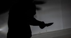 Rissa a colpi di coltello sulla 90