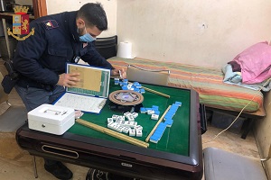 Scoperta bisca clandestina di Mah-Jong a Chinatown