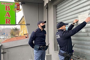Revocata la licenza al bar Family