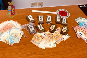 Arresti tre spacciatori e sequestrato quasi 1kg di droga