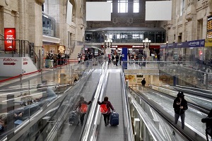 Madre e figlia molestate da un Gambiano in Stazione Centrale