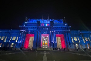 La Stazione Centrale si veste di luce