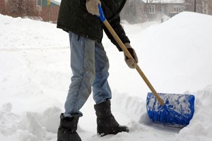 Appello del 118: i cardiopatici non spalino la neve