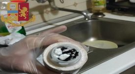 Arrestato marocchino che spacciava dalla finestra