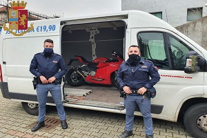 La Polizia di Stato ritrova 5 moto rubate