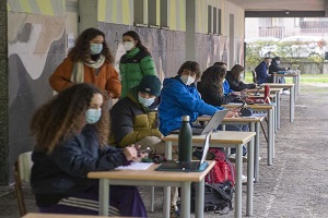 Occupato anche il liceo Einstein