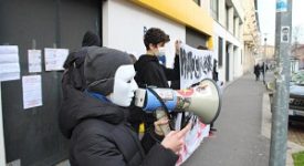 Protesta di rete studenti davanti all'Ufficio scolastico