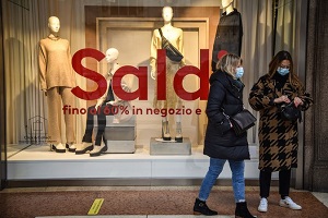 I saldi partono con il freno a mano tirato