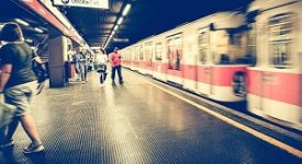 Le metro sono in ritardo, rotte e corrotte, ma Sala festeggia