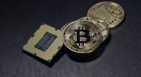 Frenata Bitcoin, salita costante di Ethereum