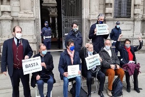 Opposizione protesta contro il Consiglio Comunale in videoconferenza