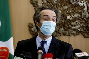 Fontana: i numeri migliorano potremmo tornare in arancione Fontana indagato per autoriciclaggio