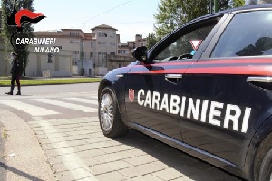 carabinieri Finti fattorini rapinano orologiai Un arresto per maltrattamenti in famiglia