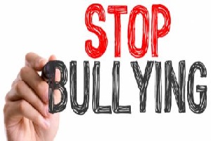 Il Questore ammonisce cyberbullo
