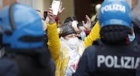 Corteo Io apro: 80 denunce