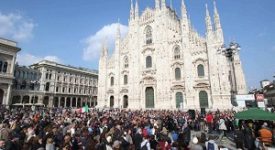 In Duomo Milano centinaia No vax senza mascherina