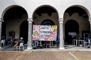 Sala solidarizza con gli occupanti del piccolo