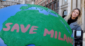In piazza Duomo 50 globi d’artista per raccontare un futuro sostenibile
