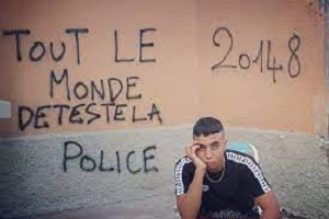 Necessari lacrimogeni per disperdere folla per un rapper