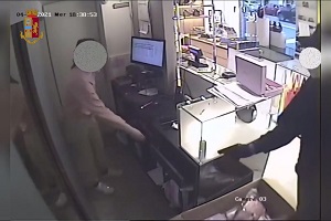 Arrestato rapinatore part time