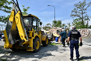 Eseguiti 33 arresti per estorsione con metodo mafioso e traffico illecito di rifiuti