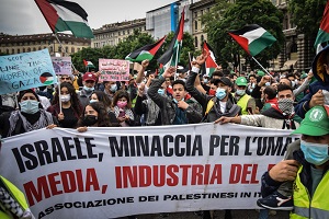 Centinaia in piazza per manifestazione pro Palestina
