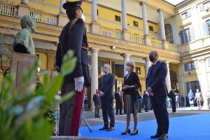 Commemora la scomparsa del Commissario Calabresi