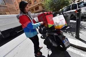 Just Eat: contratto logistica per oltre mille rider
