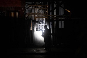 Unareti: permane l'allerta blackout